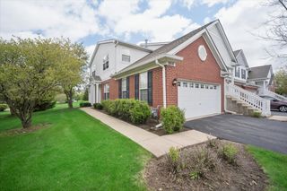2616 Christie Drive, Algonquin, IL 60102