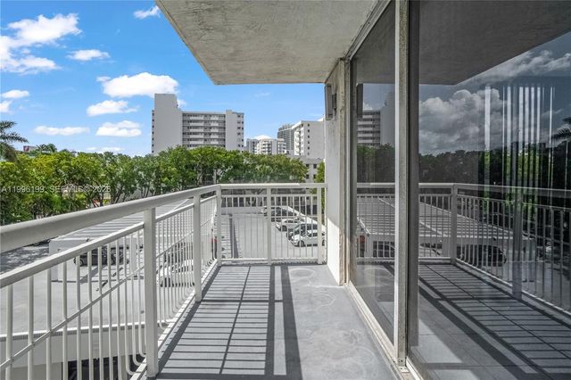 1688 West Ave 408, Miami Beach, FL 33139
