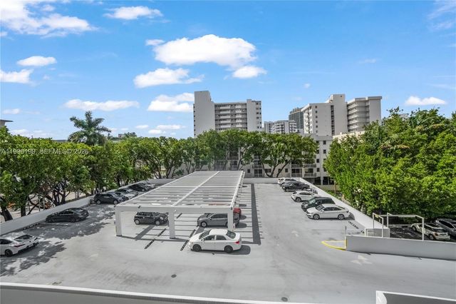 1688 West Ave 408, Miami Beach, FL 33139