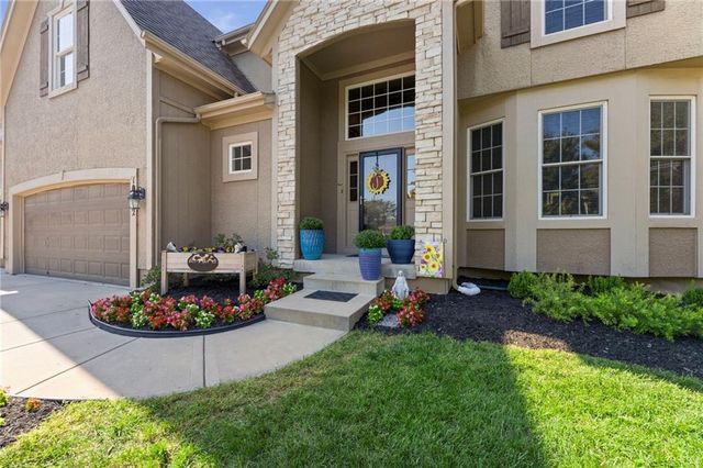 10952 S Barth Road, Olathe, KS 66061