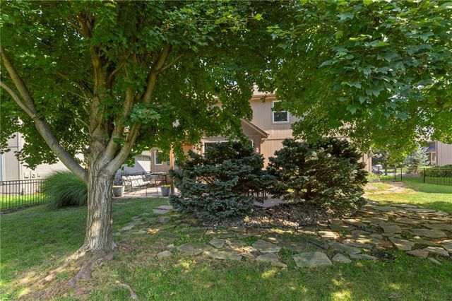 10952 S Barth Road, Olathe, KS 66061