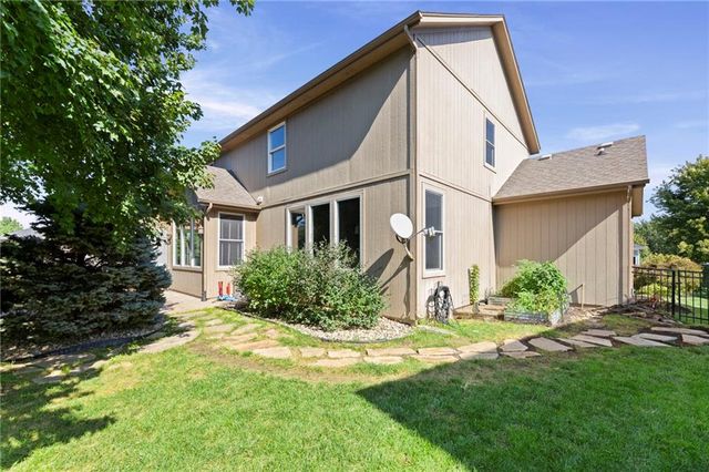 10952 S Barth Road, Olathe, KS 66061