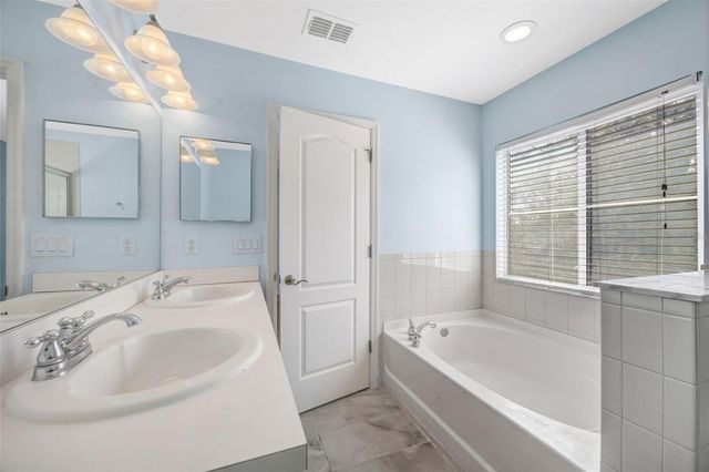 3152 ROYAL TUSCAN LANE, Valrico, FL 33594