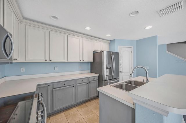 3152 ROYAL TUSCAN LANE, Valrico, FL 33594