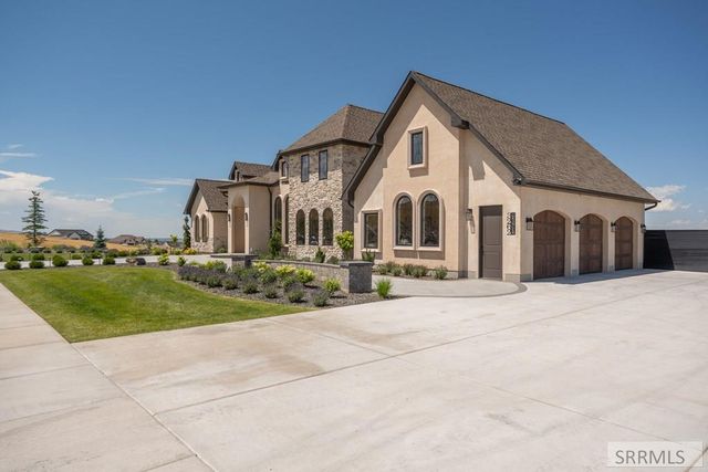 3262 Granger St, Ammon, ID 83406