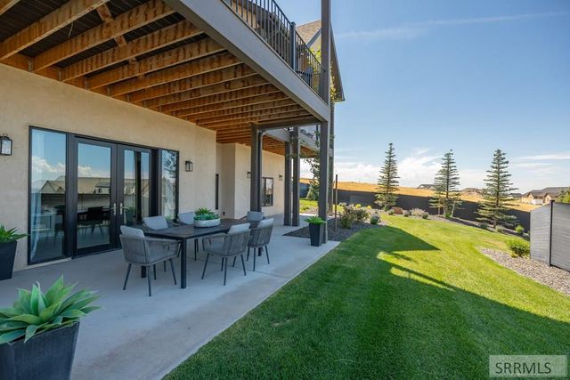 3262 Granger St, Ammon, ID 83406