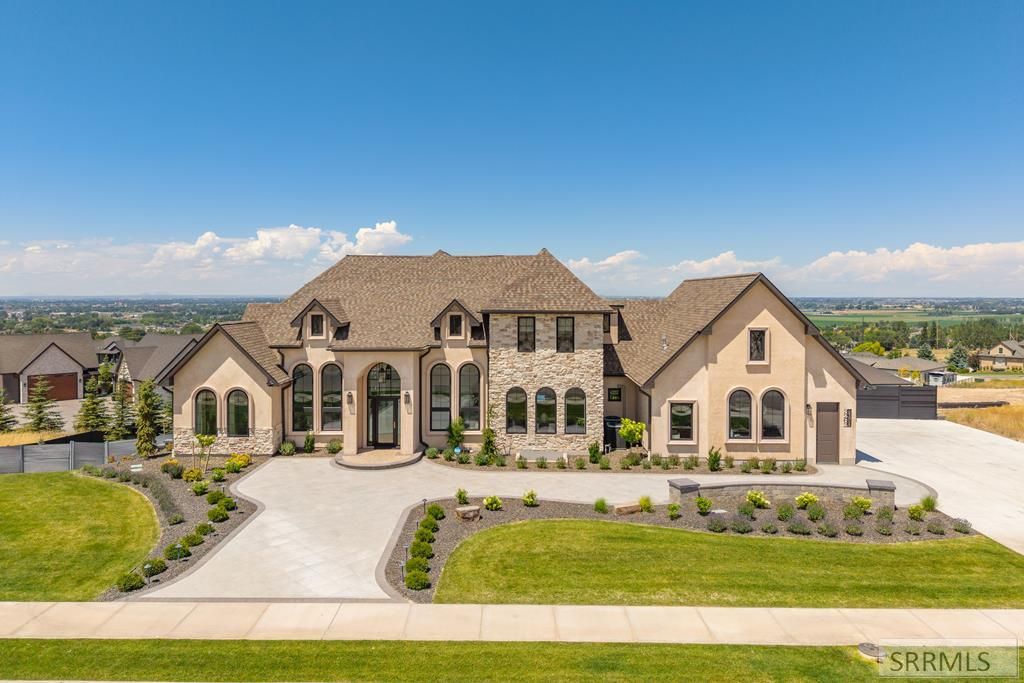 3262 Granger St, Ammon, ID 83406