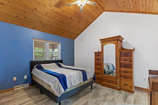 615 Braewood DRIVE, Waterford, WI 53185