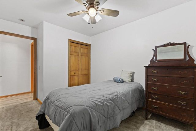 615 Braewood DRIVE, Waterford, WI 53185