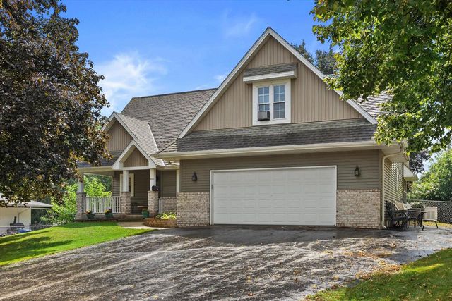 615 Braewood DRIVE, Waterford, WI 53185