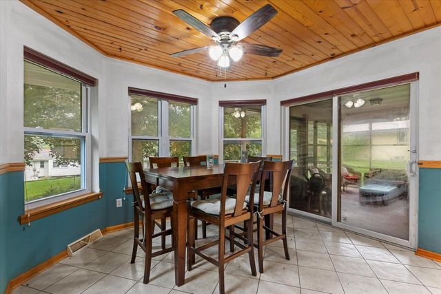 615 Braewood DRIVE, Waterford, WI 53185