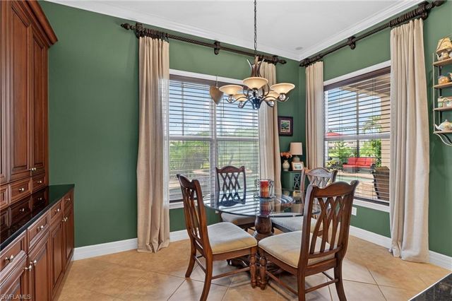 6598 Monterey PT, Naples, FL 34105