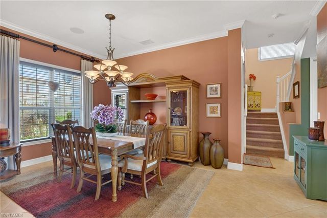 6598 Monterey PT, Naples, FL 34105