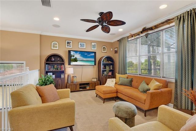 6598 Monterey PT, Naples, FL 34105