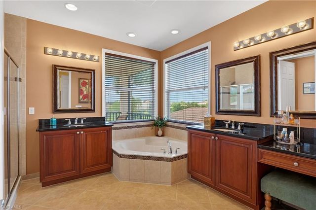 6598 Monterey PT, Naples, FL 34105