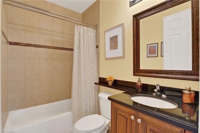 6598 Monterey PT, Naples, FL 34105
