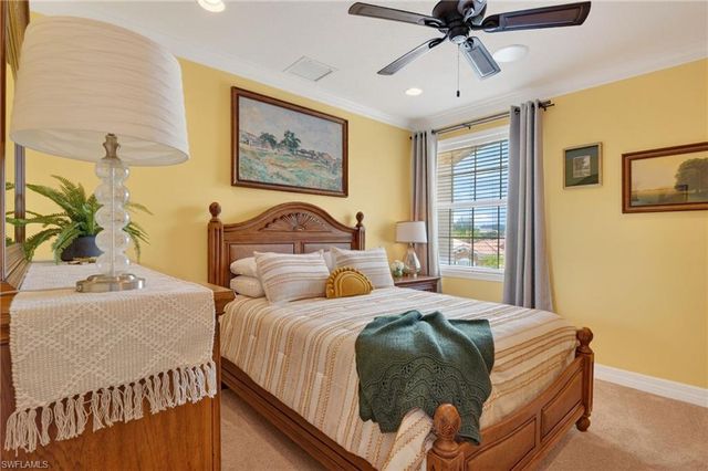 6598 Monterey PT, Naples, FL 34105