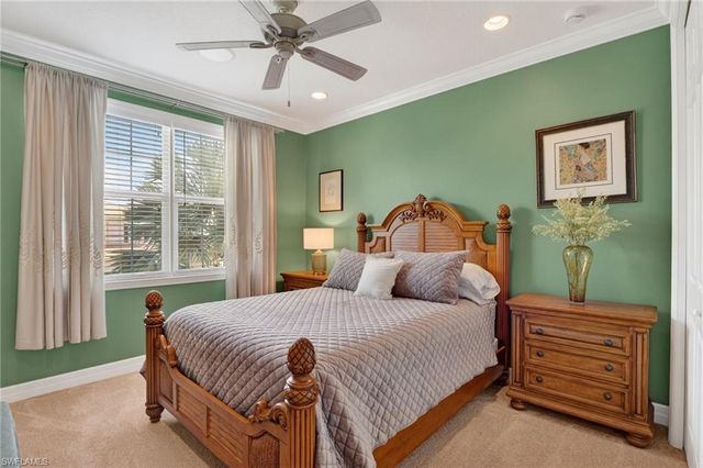 6598 Monterey PT, Naples, FL 34105