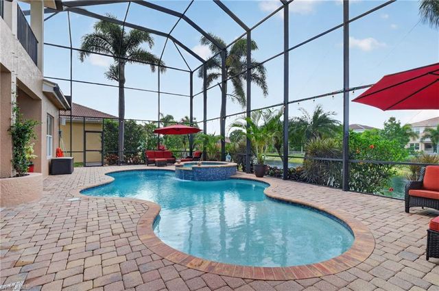 6598 Monterey PT, Naples, FL 34105