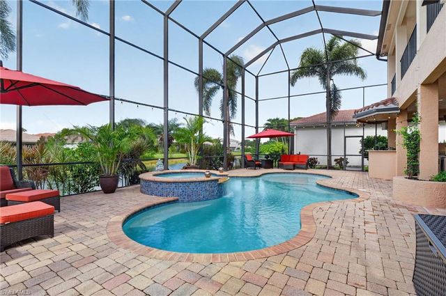 6598 Monterey PT, Naples, FL 34105