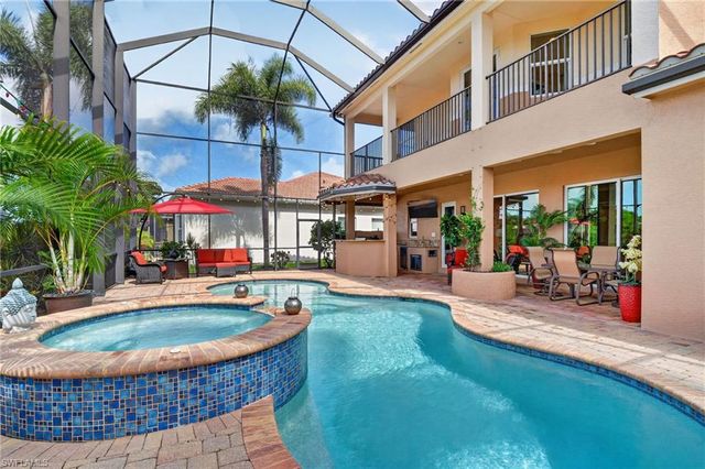 6598 Monterey PT, Naples, FL 34105