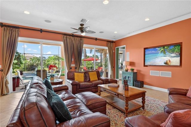 6598 Monterey PT, Naples, FL 34105