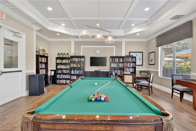 6598 Monterey PT, Naples, FL 34105