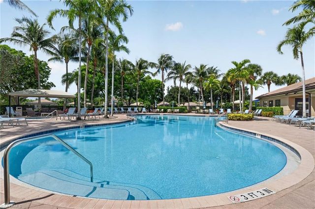6598 Monterey PT, Naples, FL 34105