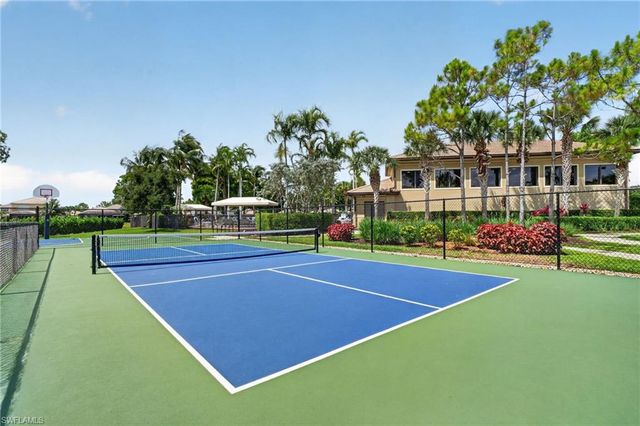 6598 Monterey PT, Naples, FL 34105