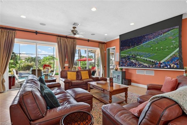 6598 Monterey PT, Naples, FL 34105
