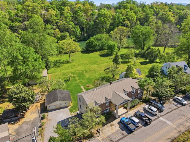 212 Westwood Dr, Mcminnville, TN 37110