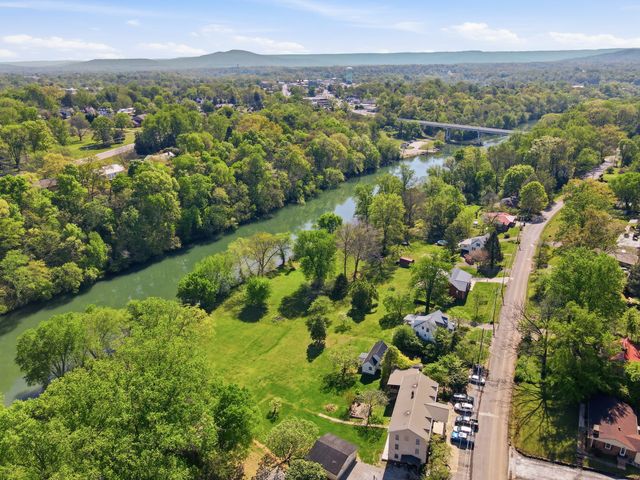 212 Westwood Dr, Mcminnville, TN 37110