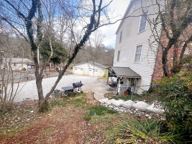 212 Westwood Dr, Mcminnville, TN 37110