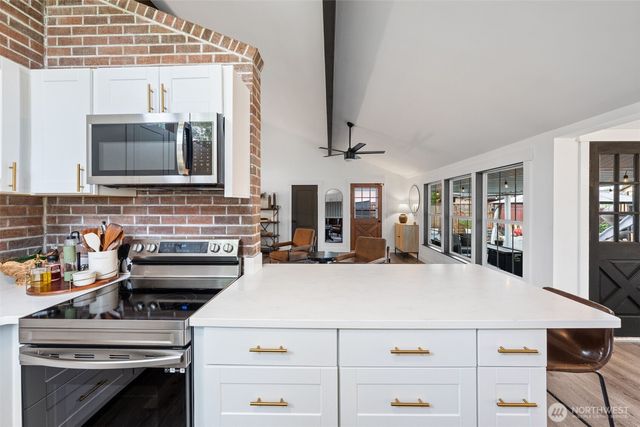 284 S 2nd Street, Buckley, WA 98321