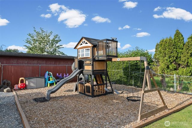 284 S 2nd Street, Buckley, WA 98321