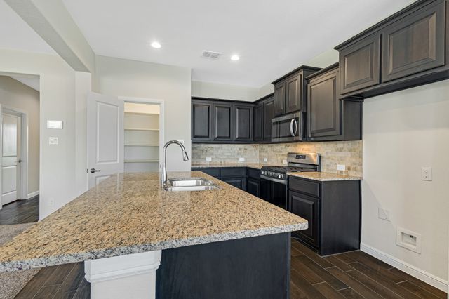 16021 Tottenhall Pass, Fort Worth, TX 76247