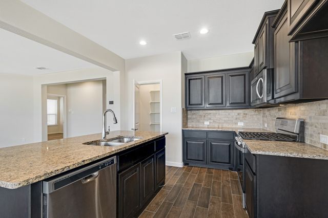 16021 Tottenhall Pass, Fort Worth, TX 76247