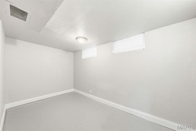 9701 Glen Owen Drive, St Louis, MO 63136