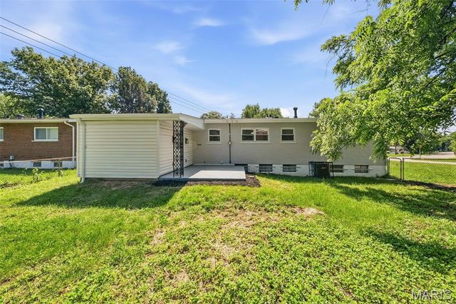 9701 Glen Owen Drive, St Louis, MO 63136