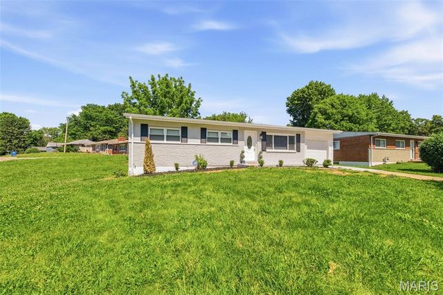 9701 Glen Owen Drive, St Louis, MO 63136