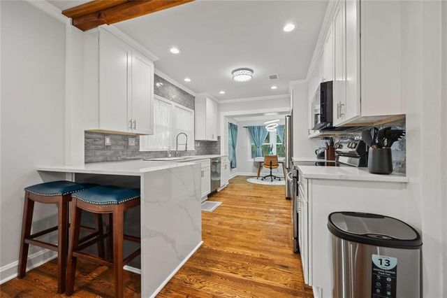 10 Claire SE Drive, Atlanta, GA 30315