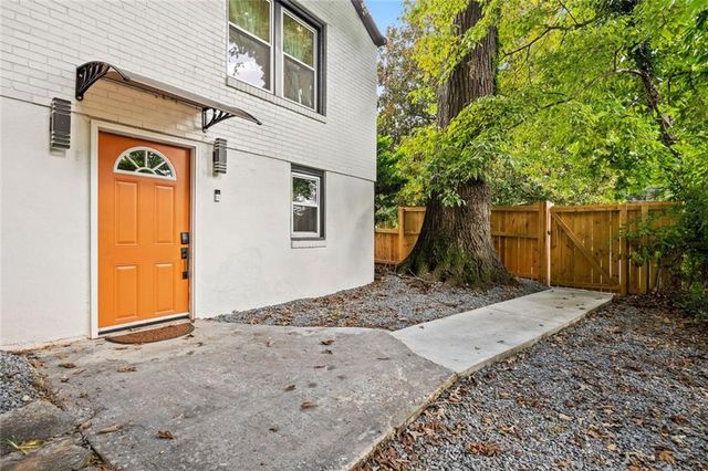 10 Claire SE Drive, Atlanta, GA 30315