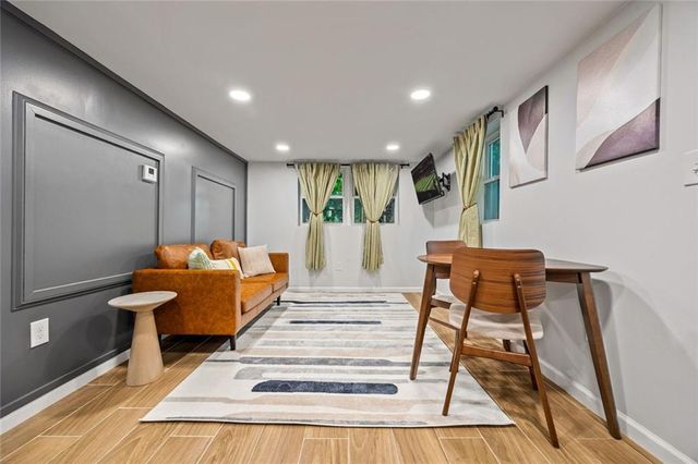 10 Claire SE Drive, Atlanta, GA 30315