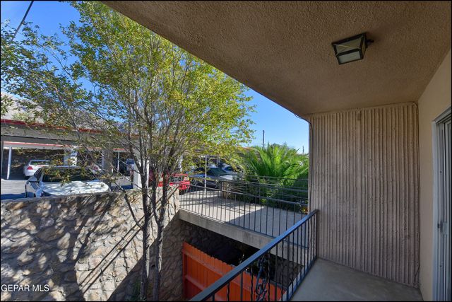 252 Shadow Mountain Drive D12, El Paso, TX 79912