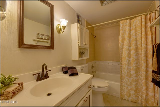 252 Shadow Mountain Drive D12, El Paso, TX 79912