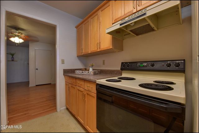 252 Shadow Mountain Drive D12, El Paso, TX 79912