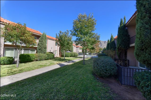252 Shadow Mountain Drive D12, El Paso, TX 79912