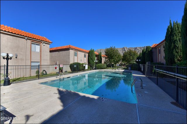 252 Shadow Mountain Drive D12, El Paso, TX 79912