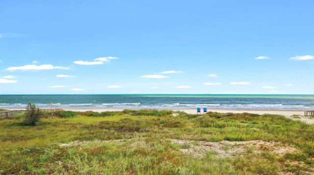 128 Saltgrass Avenue, Surfside Beach, TX 77541