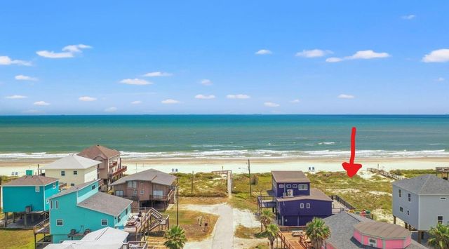 128 Saltgrass Avenue, Surfside Beach, TX 77541